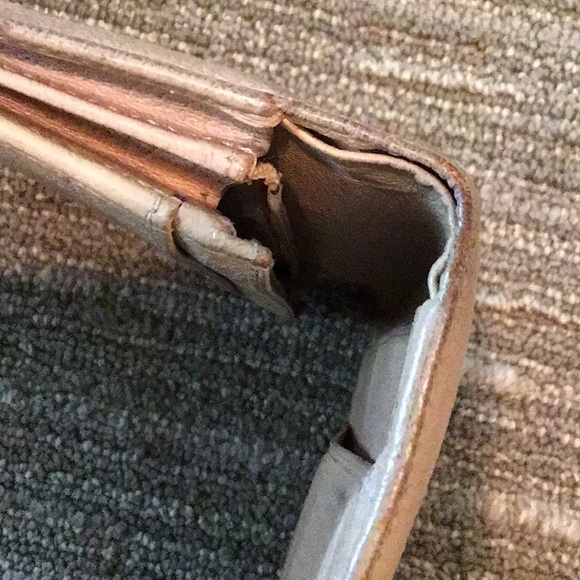 Vintage Chanel Wallet w/ dust bag and box. - Picture 9 of 15